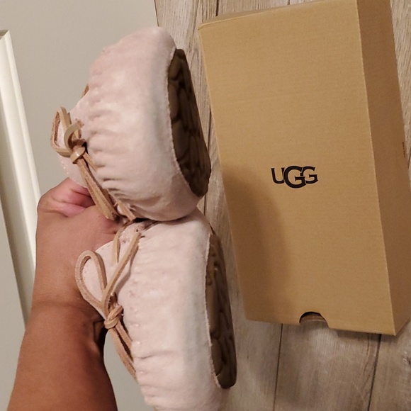UGG slippers - Picture 3 of 8